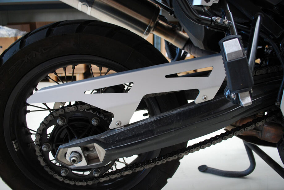 Image 2 - Chain protection for bmw